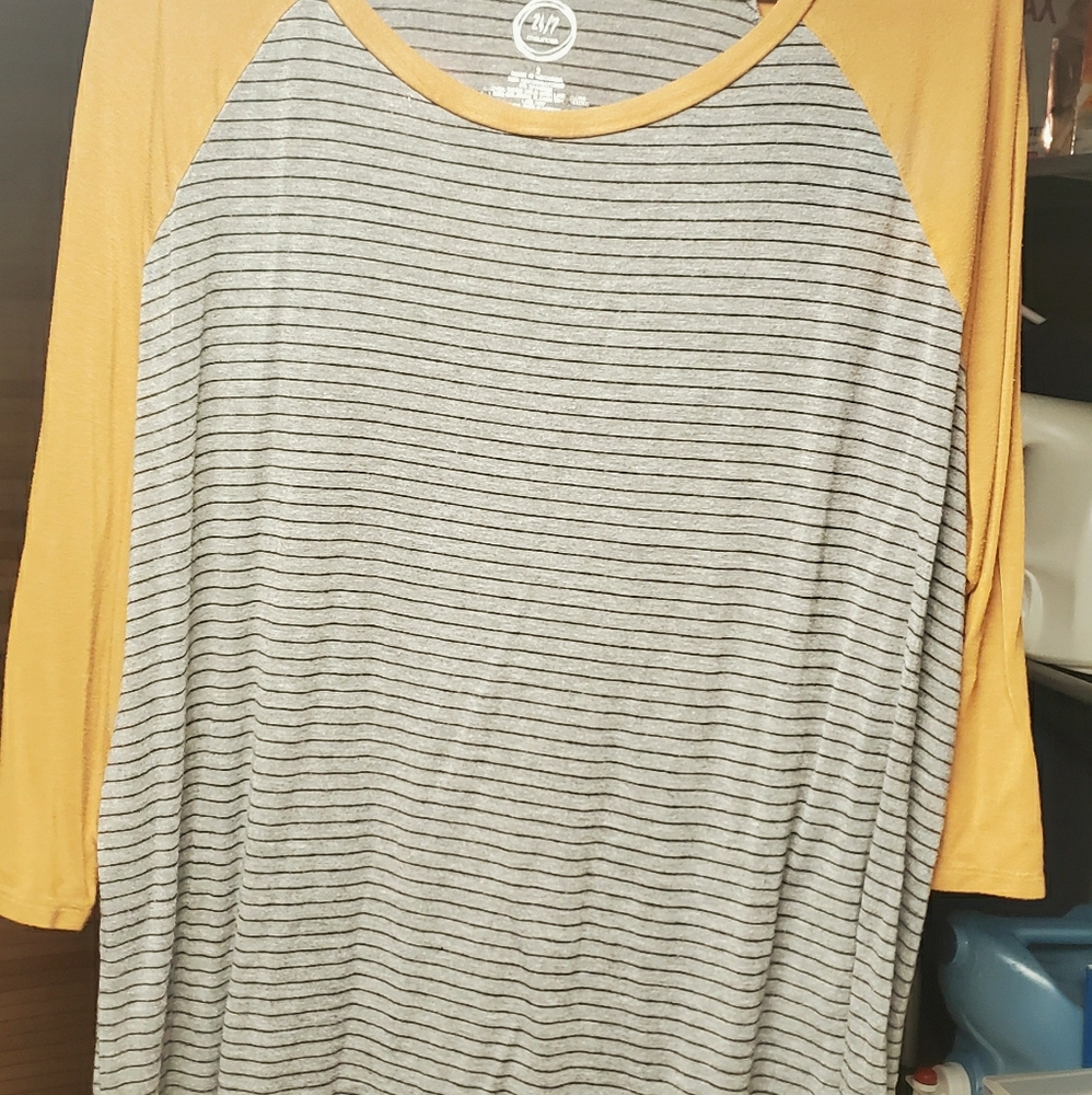 3/4 sleeve baseball tee